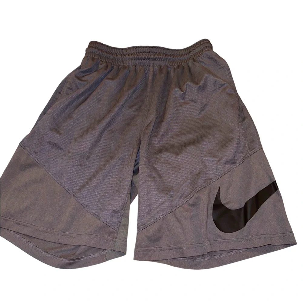 Men’s Nike basketball shorts